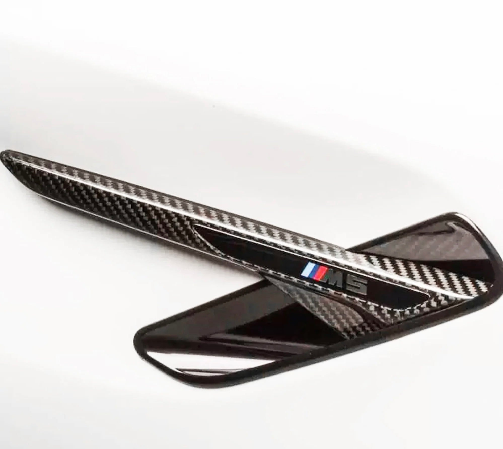 Garniture d'aile en fibre de carbone pour BMW F90 M5