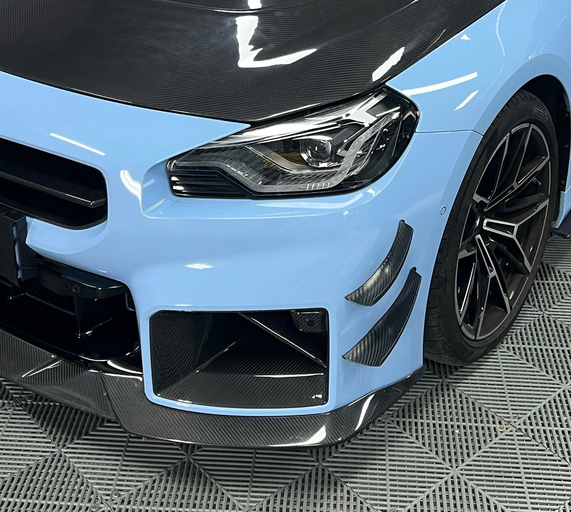 Canards avant en fibre de carbone BMW G87 M2