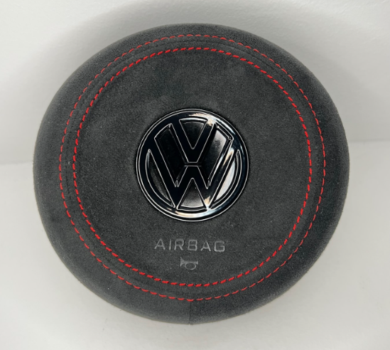 Couvercle d'airbag Volkswagen Golf 7 Polo Tiguan Scirocco en cuir et alcantara CarCustom3D
