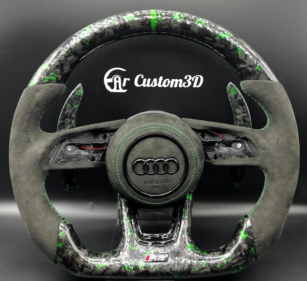 Volant Audi 8v2 sur mesure en Carbone forgé Acantara surpiqûre verte