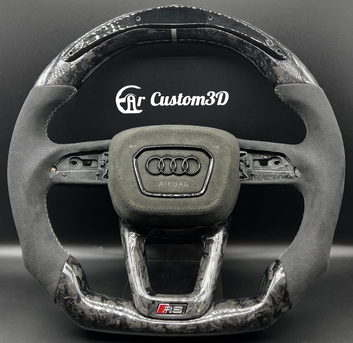 Volant Audi 8Y carbon forgé alcantara surpiqûre blanche avec leds couvercle d'airbag en alcantara