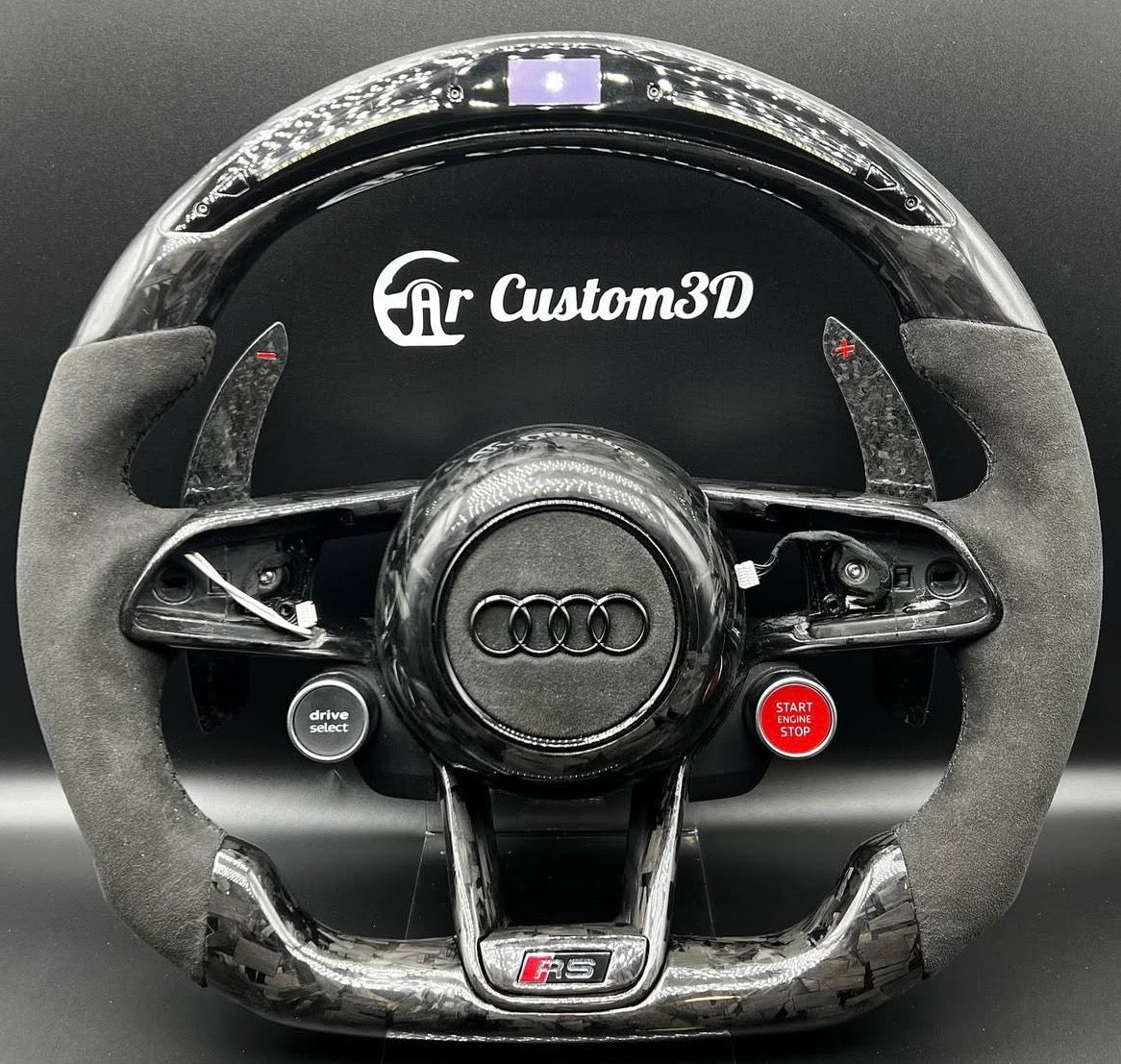 Volant Audi MK3 sur mesure en carbon forgé et alcantara surpiqûre rouge avec leds et pallettes carbone forgé