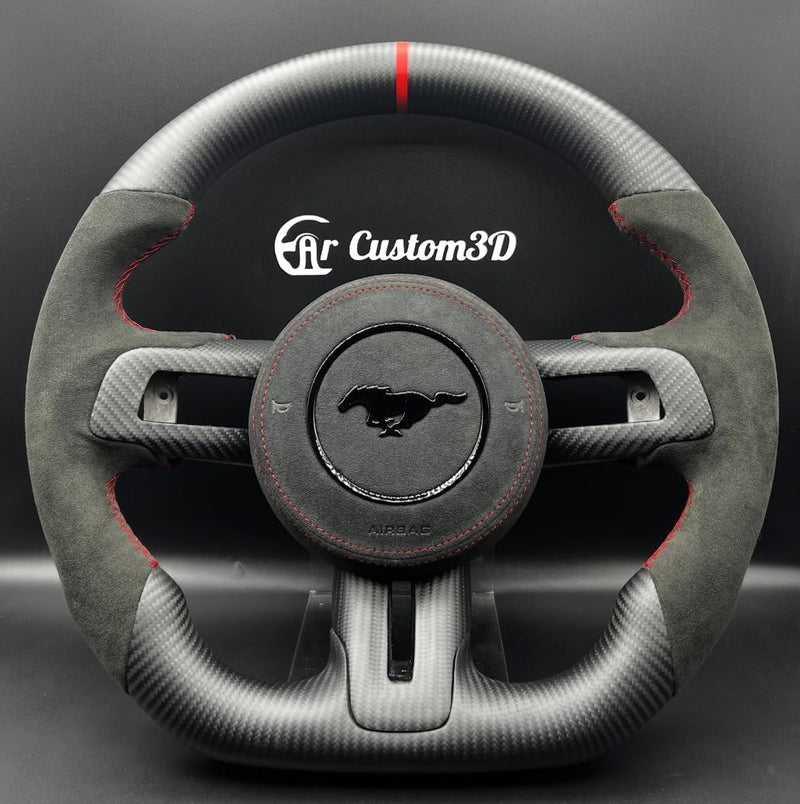 volant ford mustang en carbone matt alcantara surpiqûre rouge contours de boutons carbon matt et couvercle d'airbagg en alcantara surpiqûre rouge