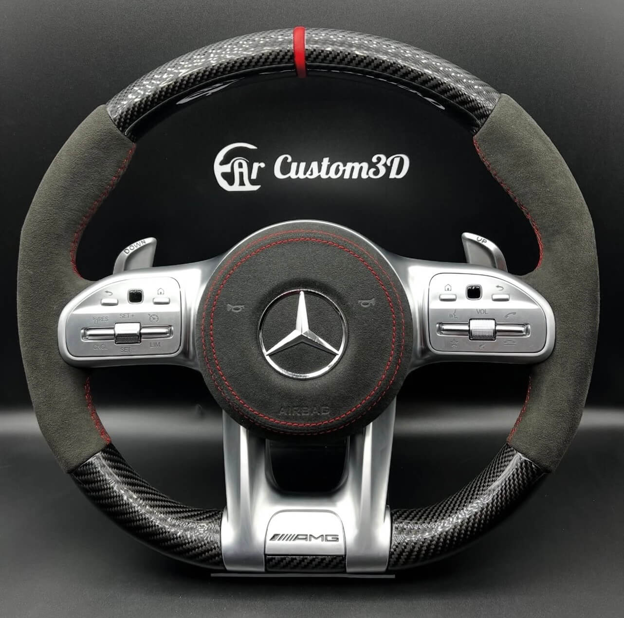 Volant Mercedes sport personnalisé avec méplat carbone

