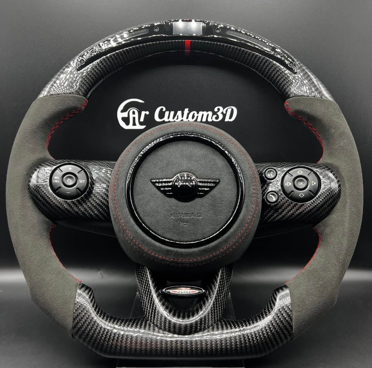 Volant Mini Cooper sur mesure en carbone et alcantara
