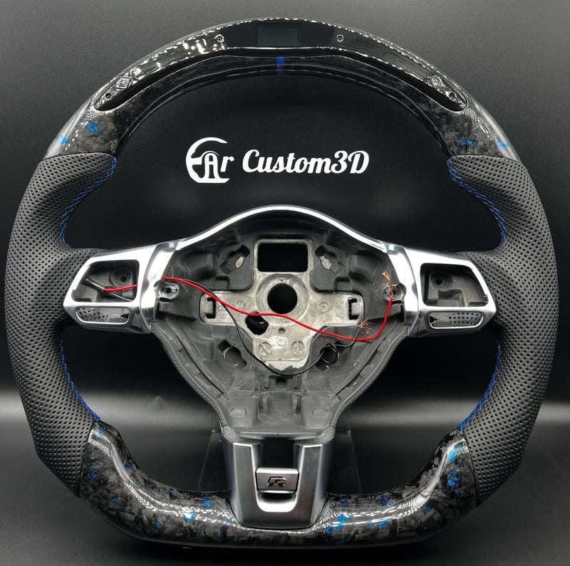 Volant Volkswagen Golf6 sur mesure en carbon forgé bleu et ecuir perforé surpiqûre bleu avec leds