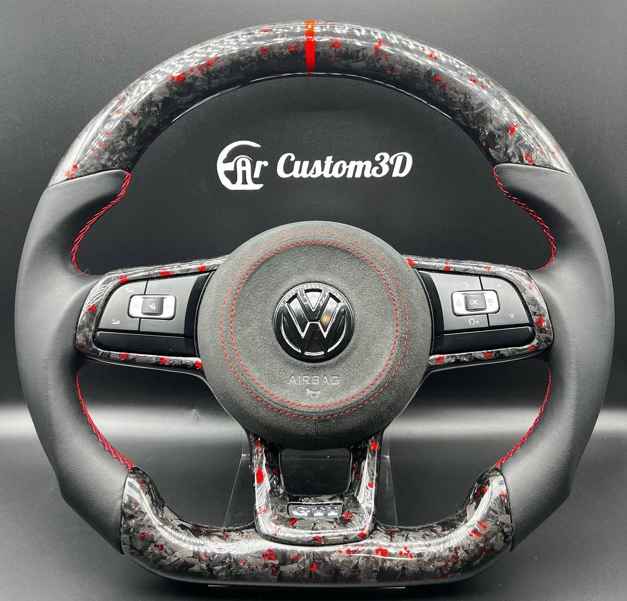 Volant volkswagen Golf7 en carbon forgé rouge et du cuir lisse surpiqûre rouge