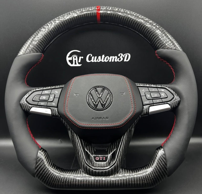 Volant Volkswagen Golf 8 sur mesure en carbon et cuir perforé surpiqûre rouge avec couvercle d'airbag en cuir surpiqûre rouge sur mesure carcustom3d