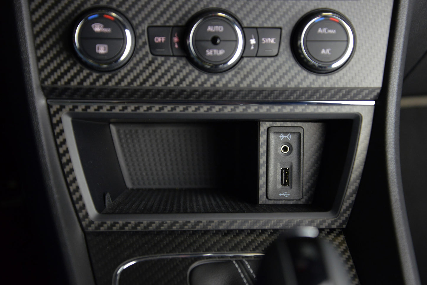 Seat Leon 5F Fibre de Carbon Compartiment Auxiliaires – CarCustom3D