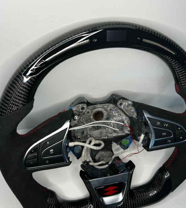 Renault Megane IV - Porte-clés avec aspect fibre de carbone